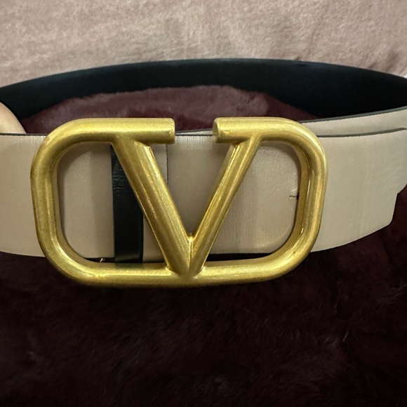 Valentino REVERSIBLE VLOGO SIGNATURE BELT IN GLOSSY CALFSKIN 40 MM - Picture 4 of 10
